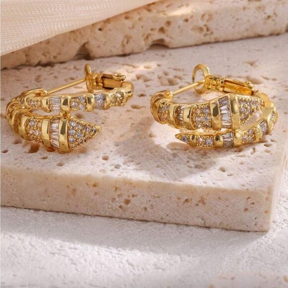 Anthropologie Jewelry - Gold Hoop Earrings Q185